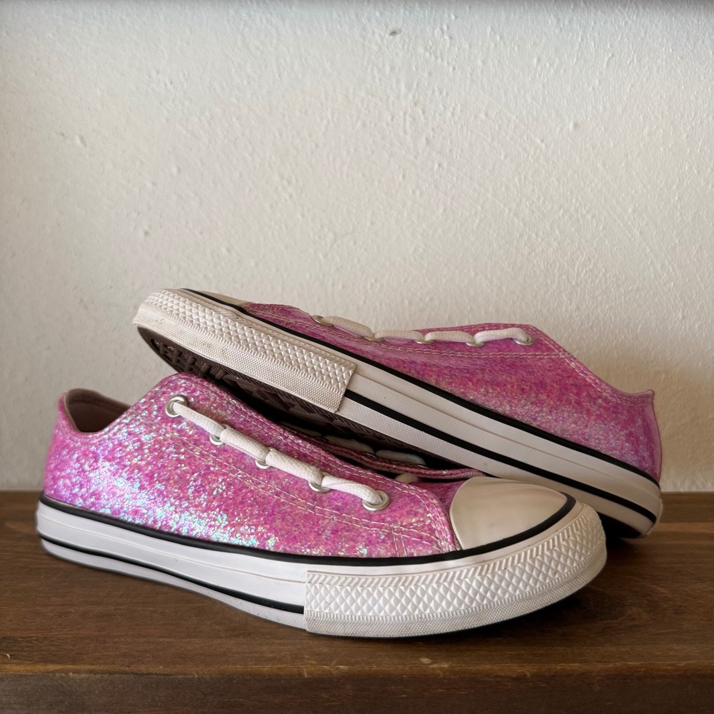 Converse Sneakers Junior Size 3.5 Chuck Taylor All Star Ox Pink Glitter 665978C